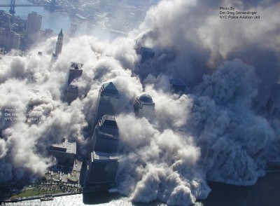  11 سبتمبر  غزوة مانهاتن  صور لم تراها من قبل نوفمبر13 /2011 Article-1249885-083aae0f000005dc-214_964x710-870x640