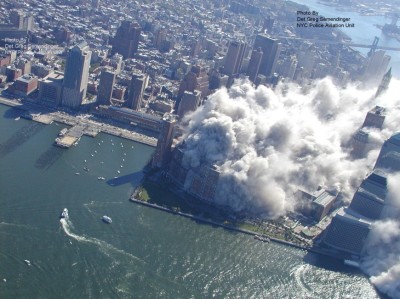  11 سبتمبر  غزوة مانهاتن  صور لم تراها من قبل نوفمبر13 /2011 Gjs-wtc038-870x652