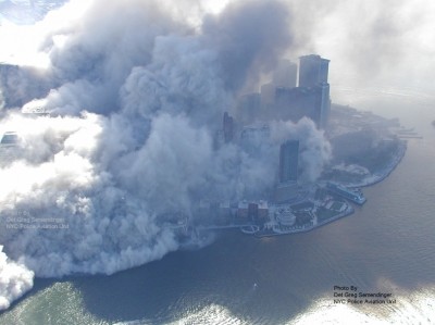  11 سبتمبر  غزوة مانهاتن  صور لم تراها من قبل نوفمبر13 /2011 Gjs-wtc041-870x652