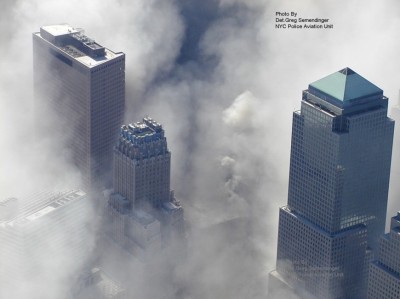  11 سبتمبر  غزوة مانهاتن  صور لم تراها من قبل نوفمبر13 /2011 Gjs-wtc051-870x652